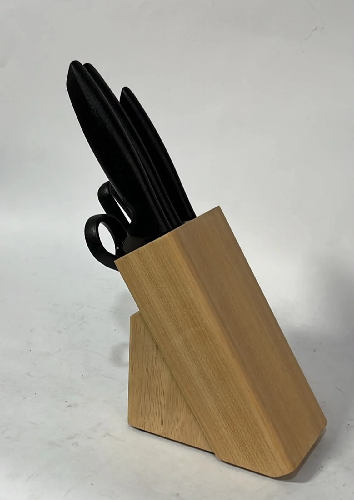 Juego de Cuchillos 6 Piezas con Taco de Madera Tramontina