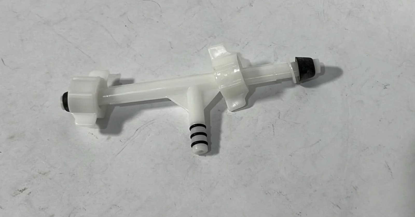 Repuesto Conector Plástico en T para Grifería de Lavamanos y Lavaplatos Grival